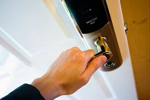 Derby Locksmith Service Derby, CT 203-347-3162 - 1a-Locksmiths