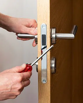 Derby Locksmith Service Derby, CT 203-347-3162 - 9a-New-Locks-Installation